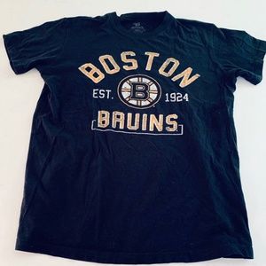 Boston Bruins black T-shirt size Small